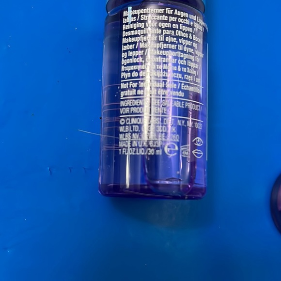 Clinique take the day away makeup remover lids , lashes, lips 1oz/30ml - Picture 4 of 6